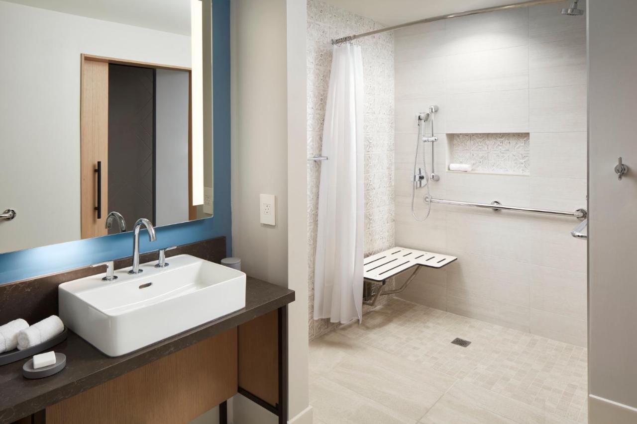 Loews Coral Gables Hotel Bagian luar foto